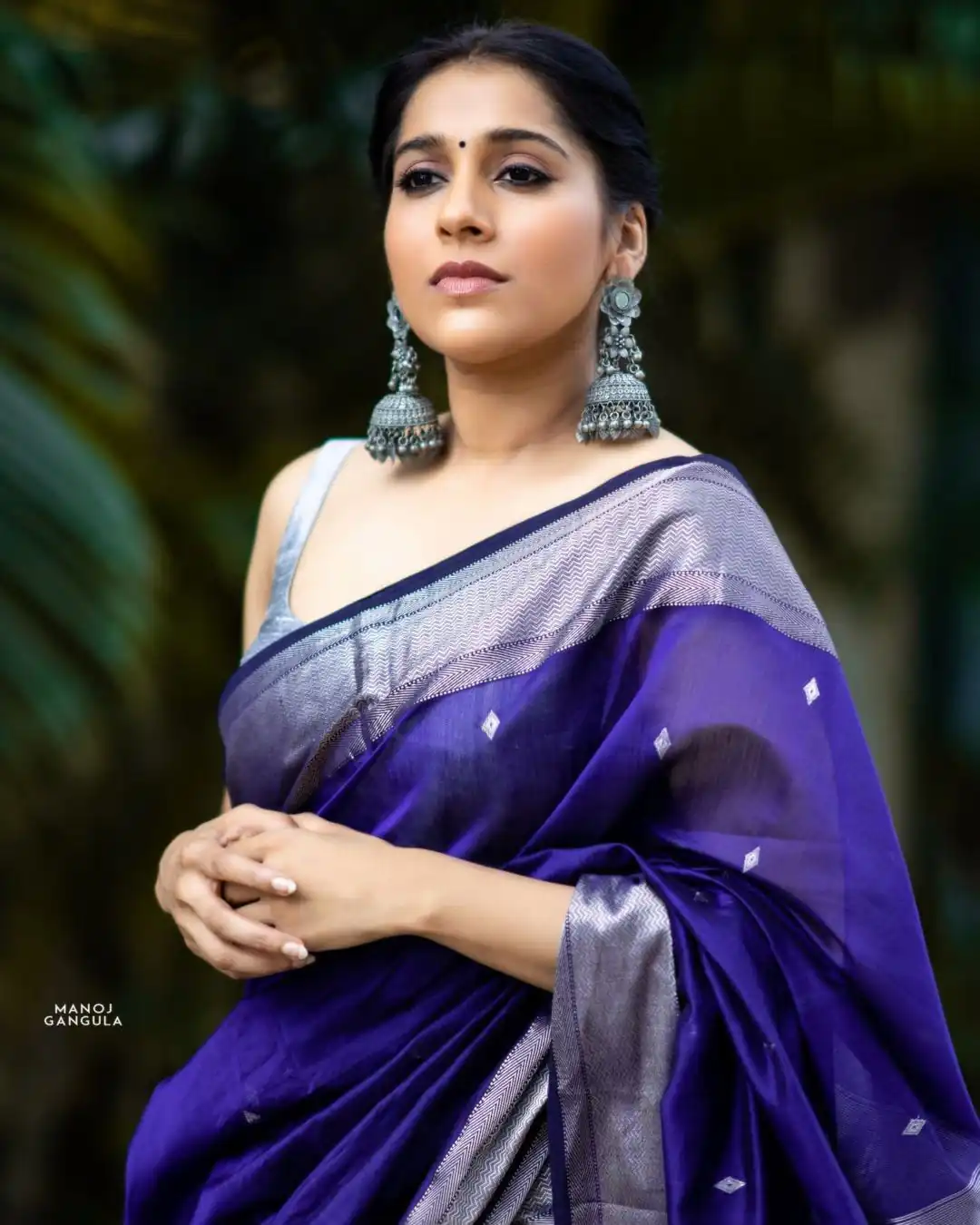 Fancy Royal Blue Soft Lichi Silk Lace Work Saree - Image 2
