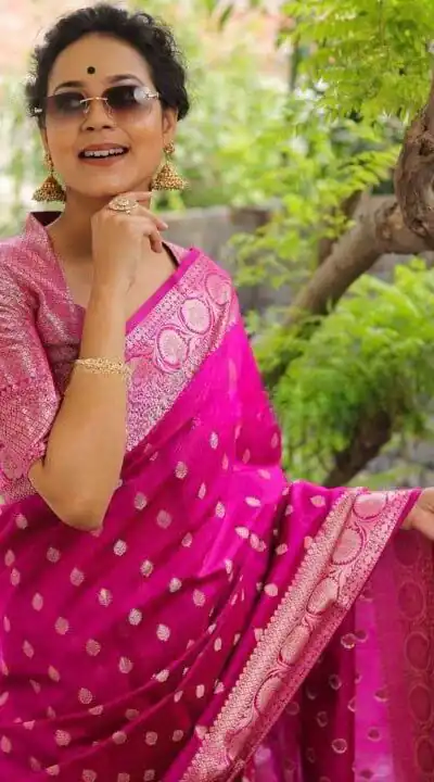 KP 7000 Pink Soft Lichi Silk Cloth Saree Perfect for Wedding, Party, Family Gatherings, Sangeet, Ethnic Day – . Festive Deal ₹1549. Delivery 4-6 Working | Designer Sarees, Modern Digital sarees, Sarees, Bollywood Sarees, Creative Sarees, Embroidered Sarees, Ethnic Saree, Party Wear Sarees