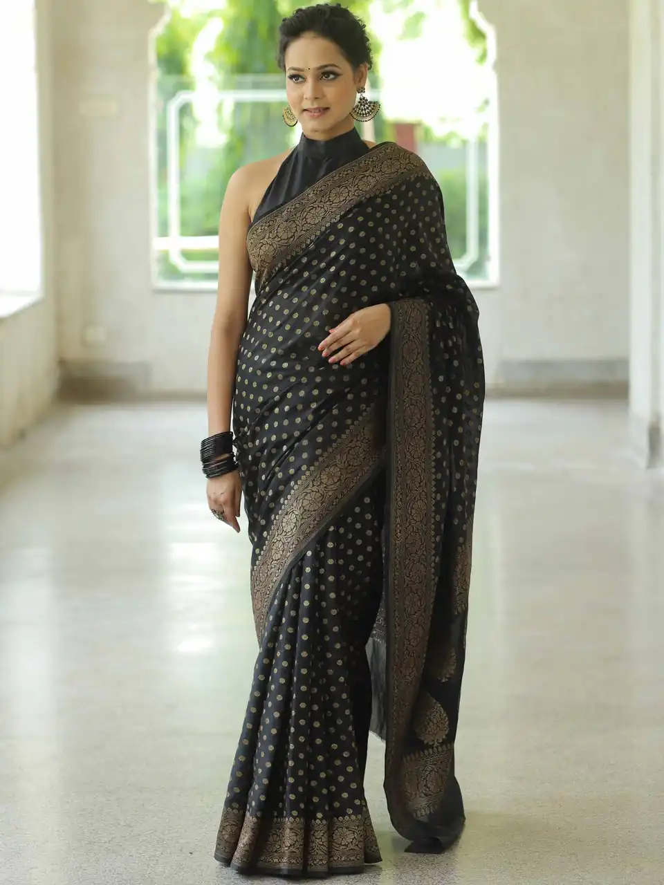 Fancy Black Lichi Silk Jacquard Work Saree - Image 3