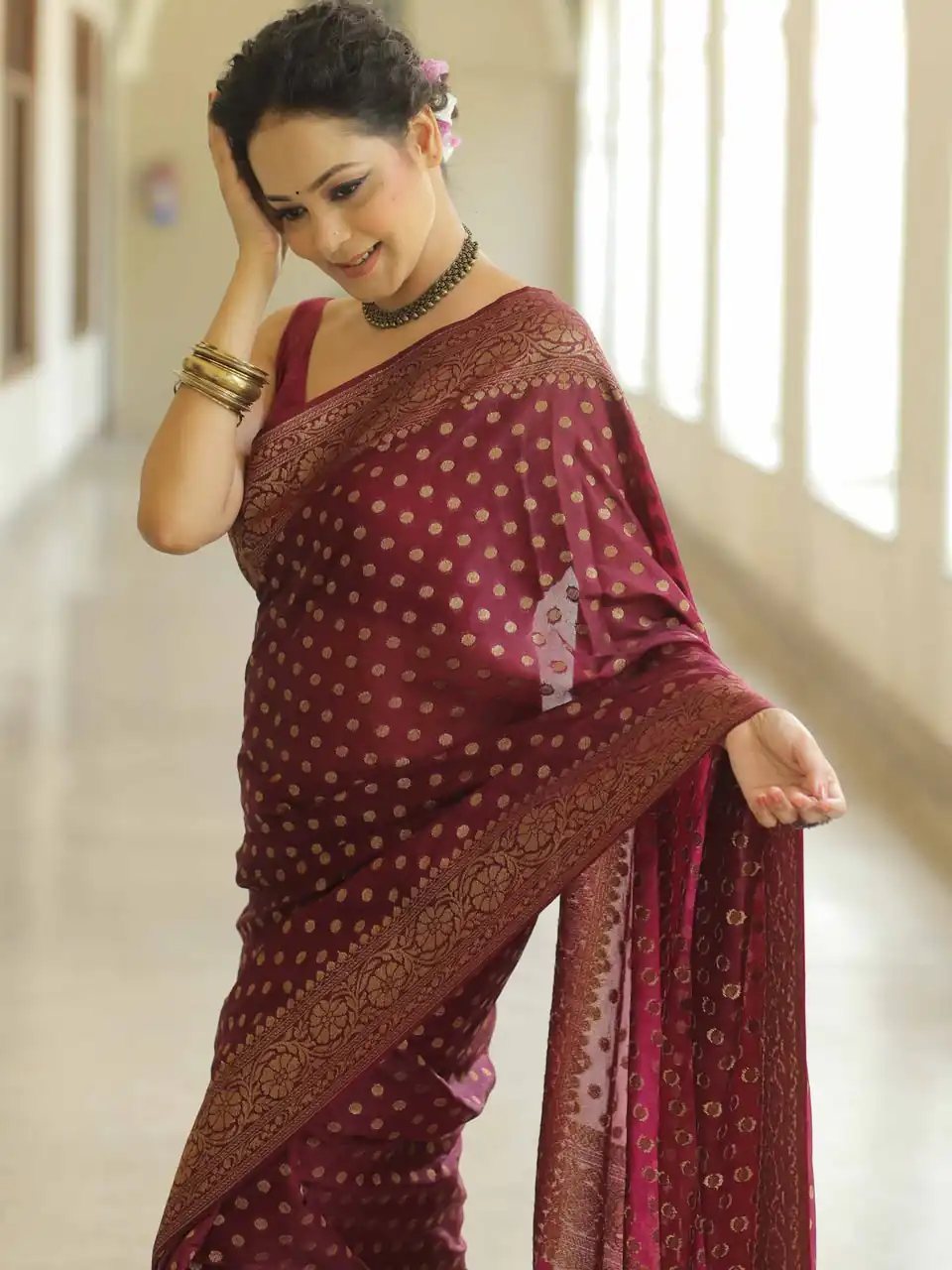 Fancy Maroon Lichi Silk Jacquard Work Saree - Image 2