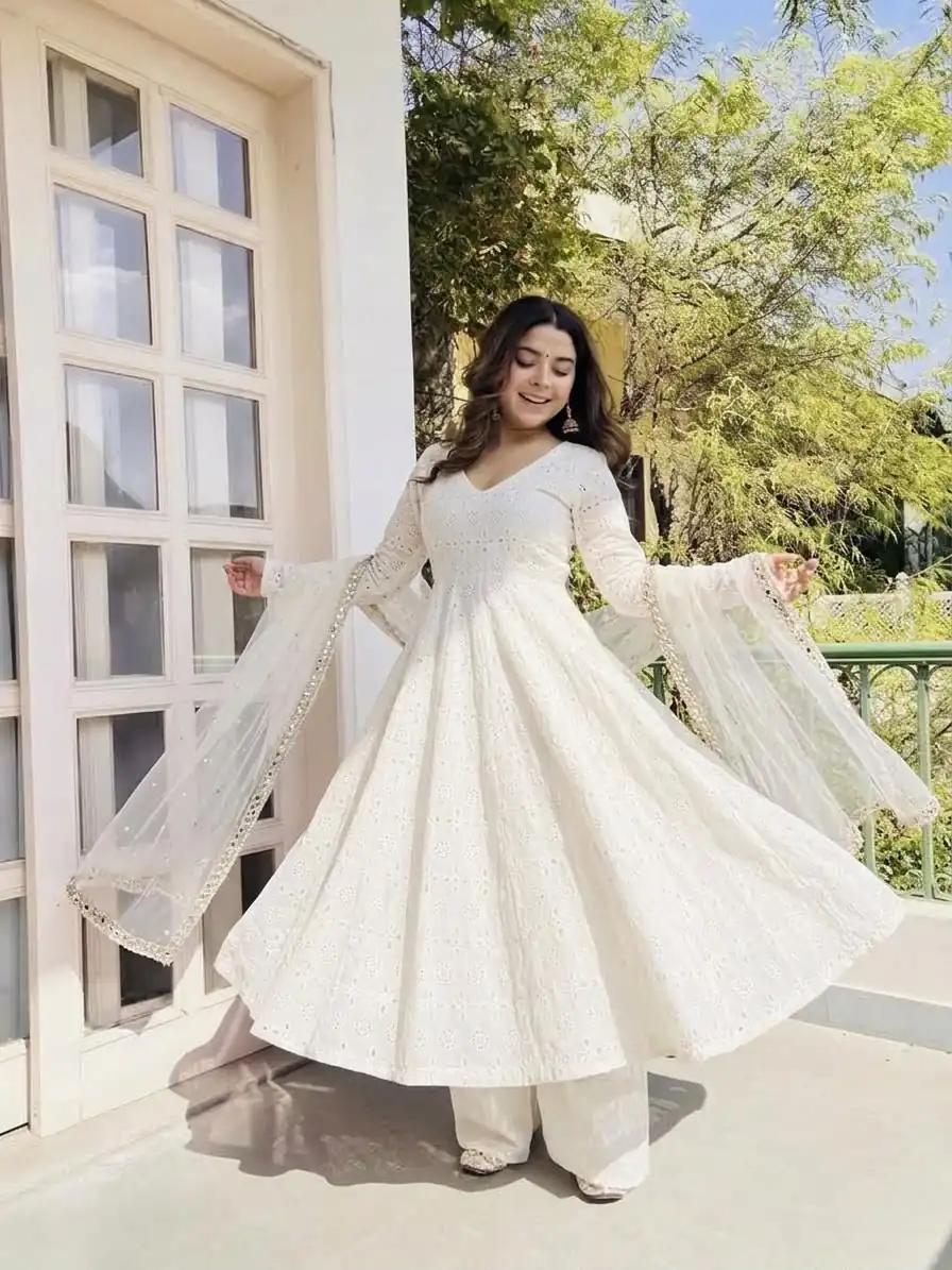 Fancy White Cotton Chiefly Work Salwar Suit - Image 5