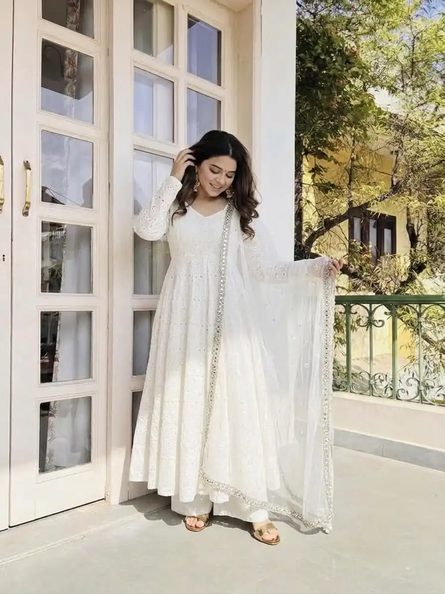 Fancy White Cotton Chiefly Work Salwar Suit - Image 4