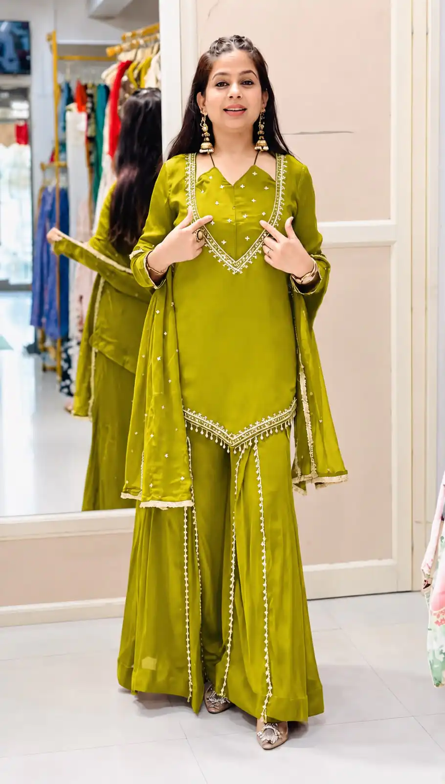 Pretty Mehendi Roman Glass Mirror Work Salwar Suit - Image 3