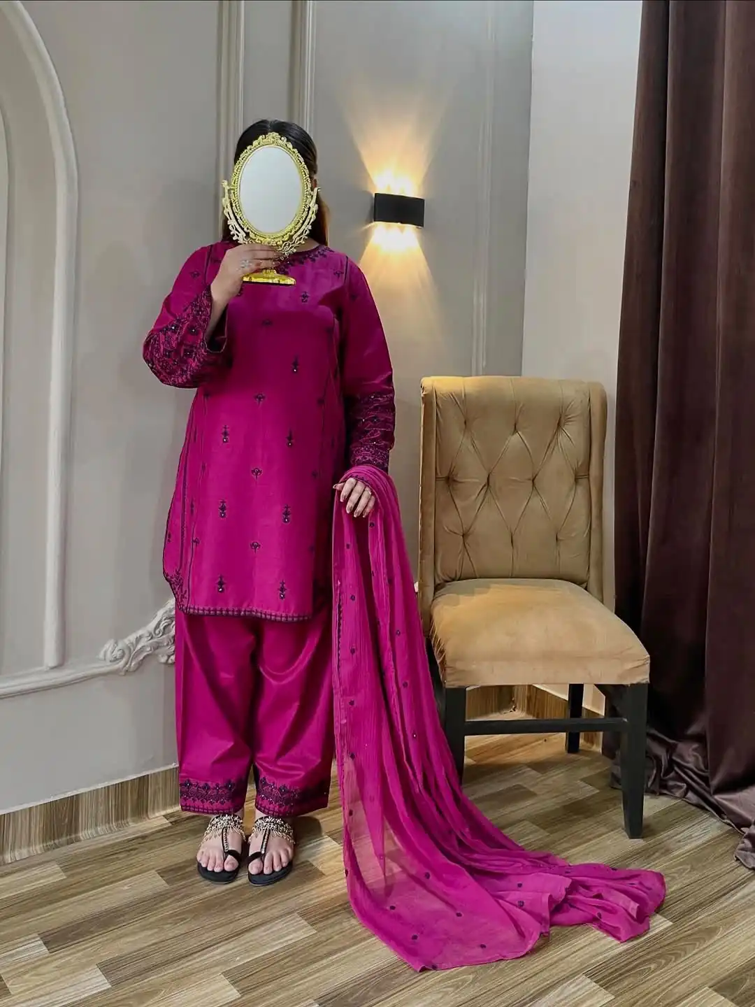 Aglow Pink Rayon Cotton Thread Work Salwar Suit - Image 4
