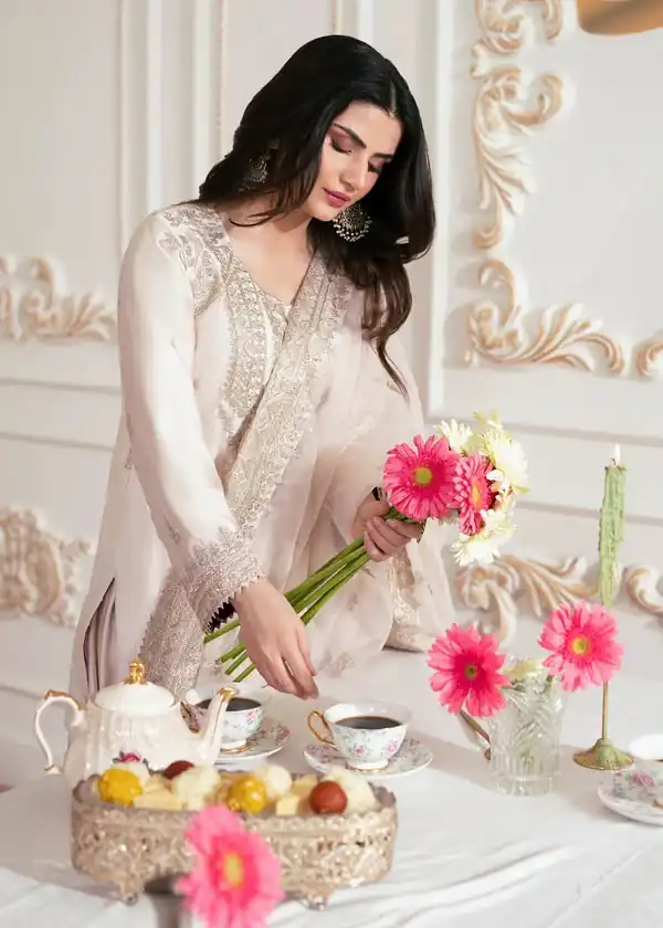 Aglow White French Crep Silk Mirror Work Salwar Suit - Image 4