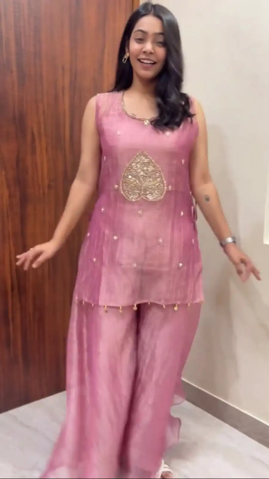 Pretty Pink Salsa Embroidery Work Salwar Suit - Image 2
