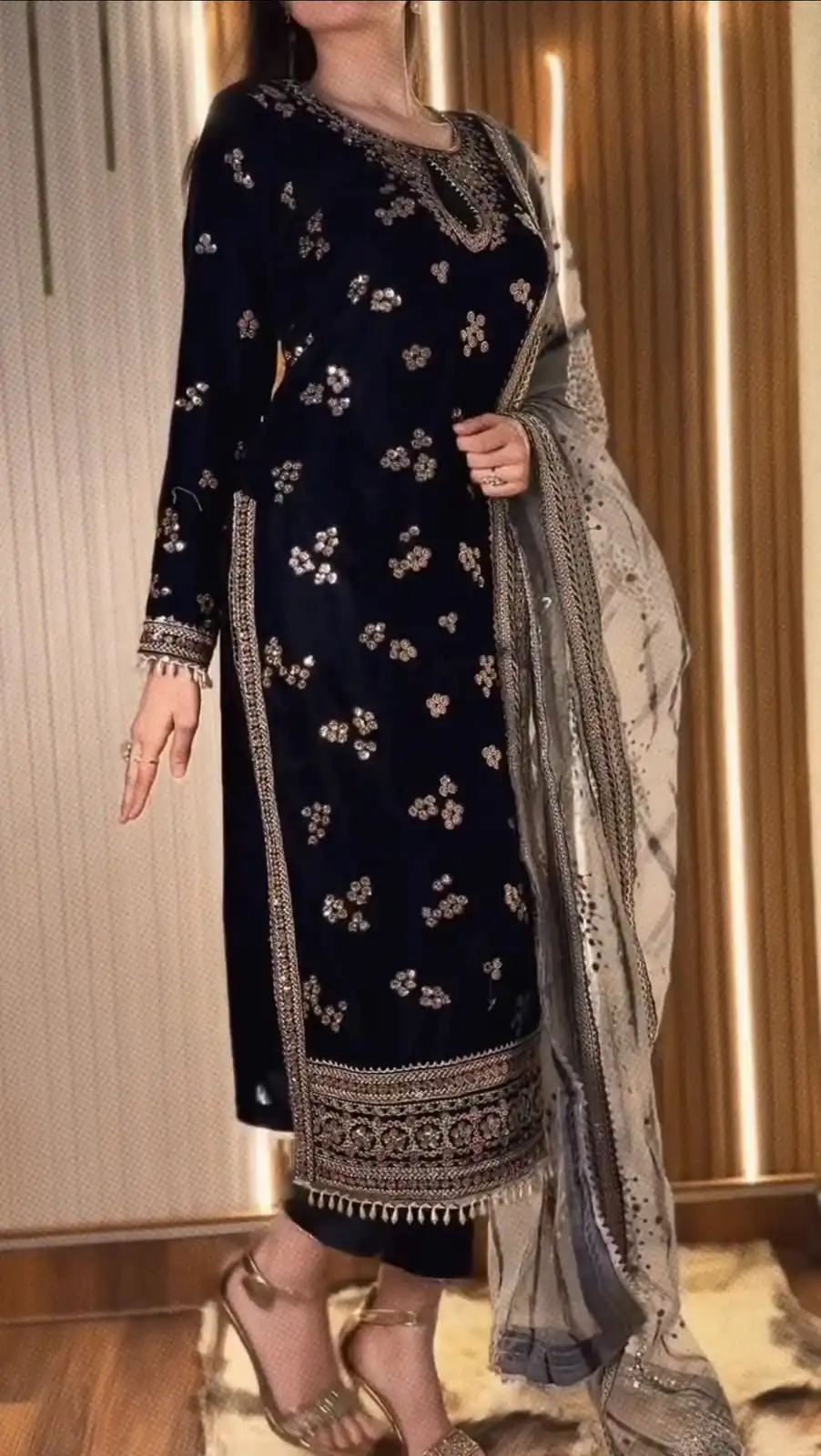 Super Black 9000 Velvet Embroidery Work Salwar Suit - Image 3