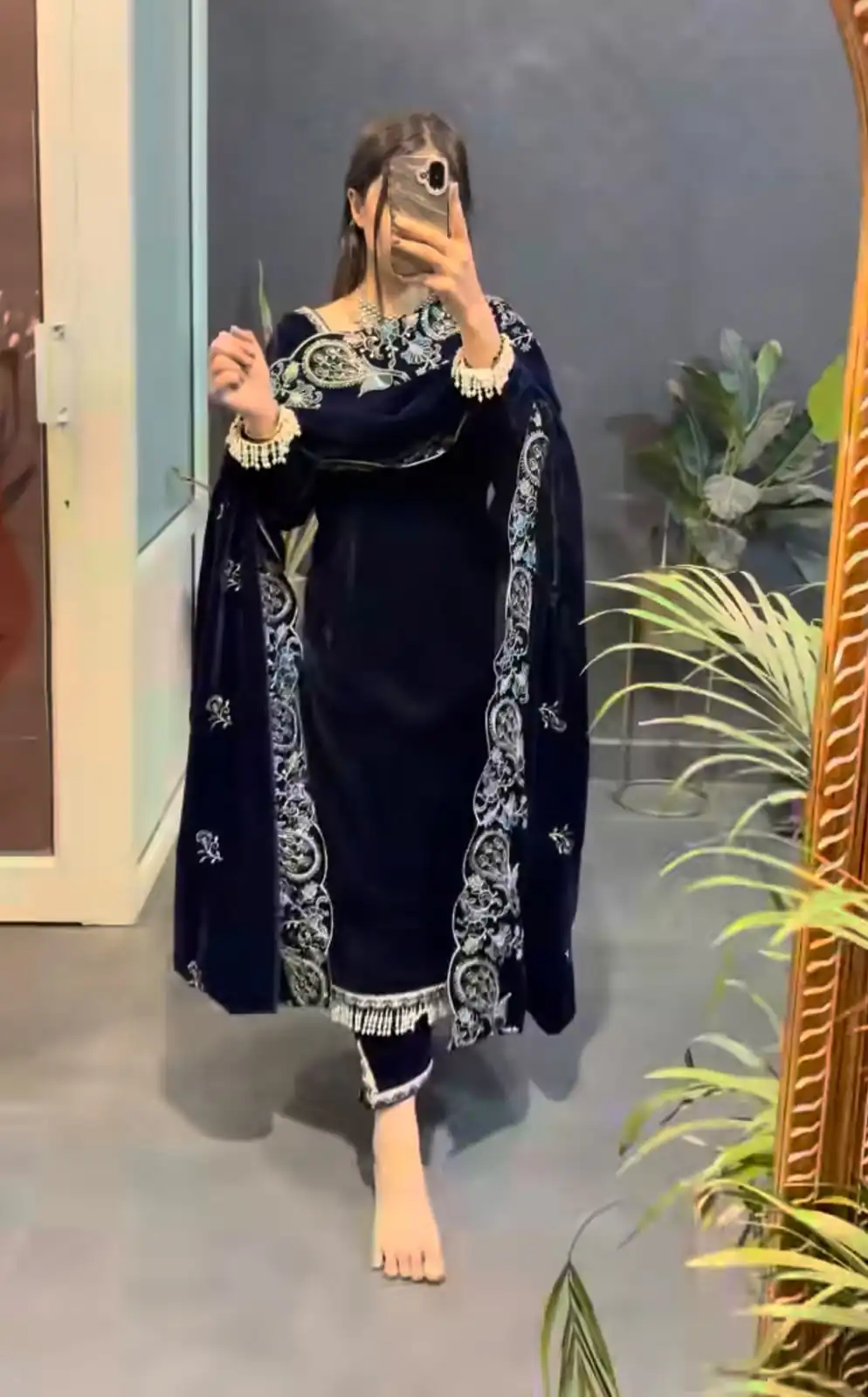 Super Navy Blue Viscose Velvet Embroider Work Salwar Suit - Image 2
