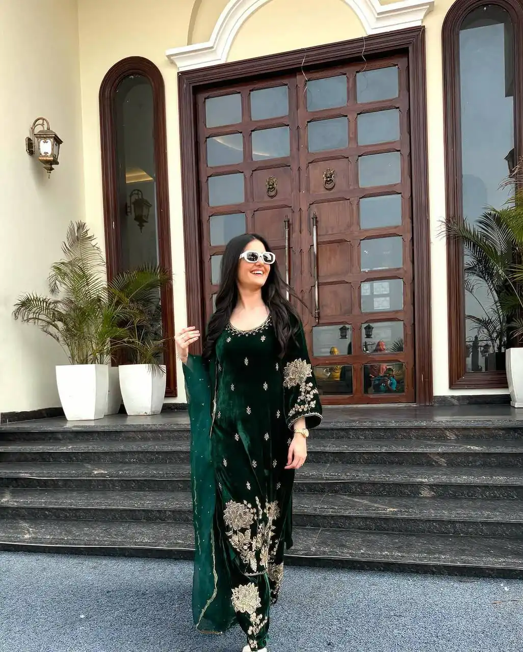 Lovely Green Viscose Velvet Embroider Work Salwar Suit