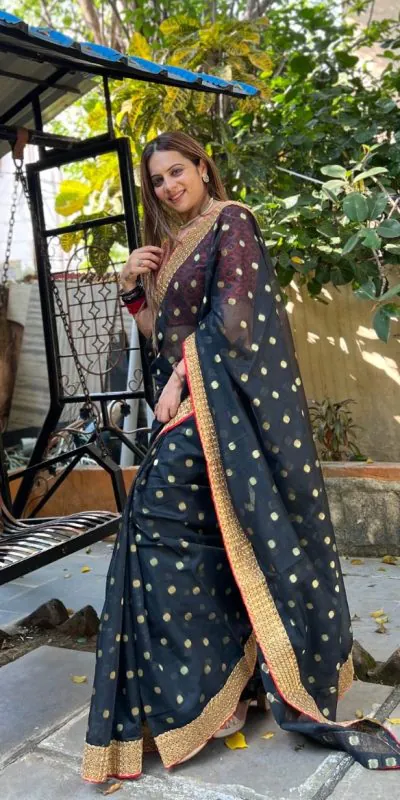 Awesome Black Color Heavy Cotton Zequerd Butti saree
