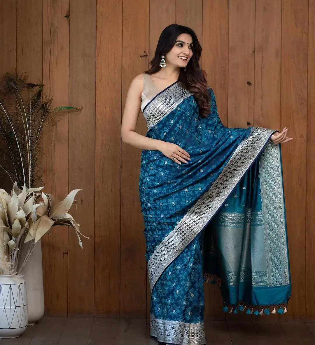 Decorative peacock Blue Color Soft Lichi Silk With Ordinary Design Saree