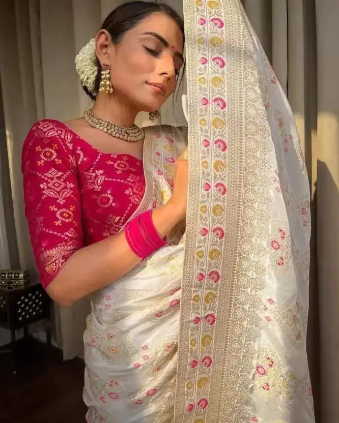 Dazzling White Soft Lichi Silk Cloth Rich Pallu All Over Saree - Image 3