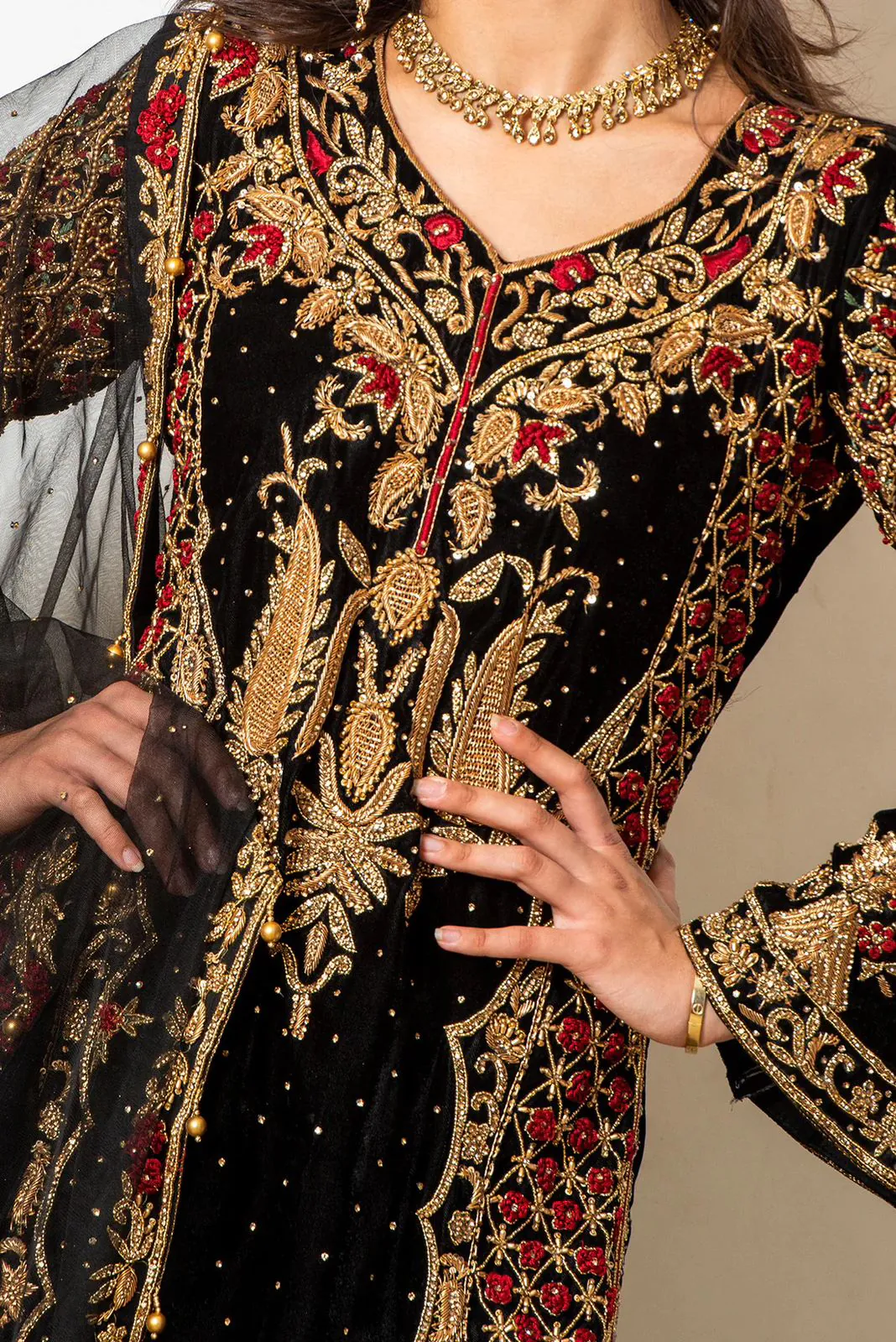 Sublime Black Color Foix Georgette Thread Sequence Anarkali Suit - Image 4