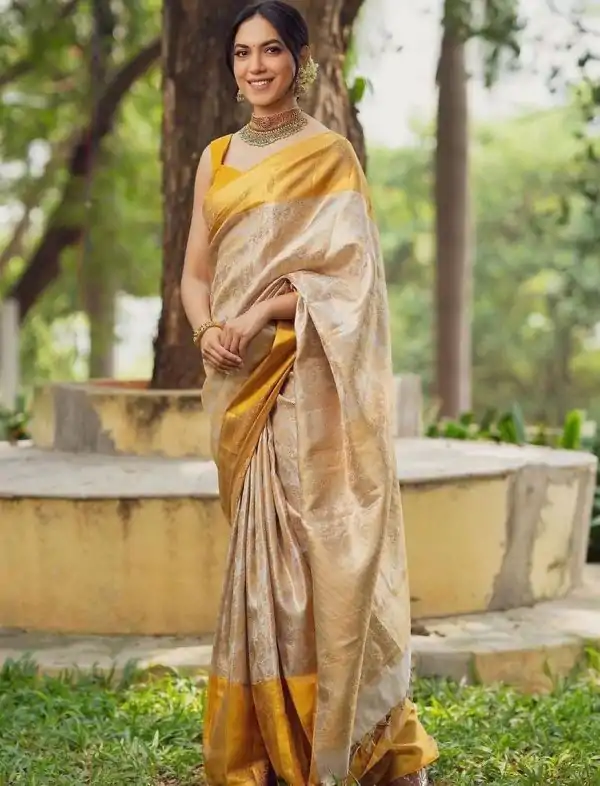 KP 5068 Golden Color Soft Lichi Silk Cloth Beautiful Rich Pallu Saree Casual, Party, Wedding, Festive, Events Etc.  Expected Delivery  4-6 Working Days @1449/ | Designer Sarees, Sarees, Bollywood Sarees, Creative Sarees, Embroidered Sarees, Ethnic Saree, Modern Digital sarees, Party Wear Sarees