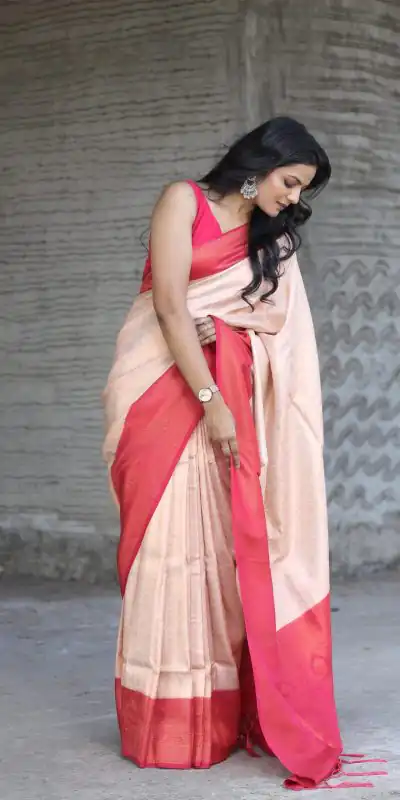 Dazzling Cream Pink  Soft Silk Beautiful Rich Pallu All Over Saree