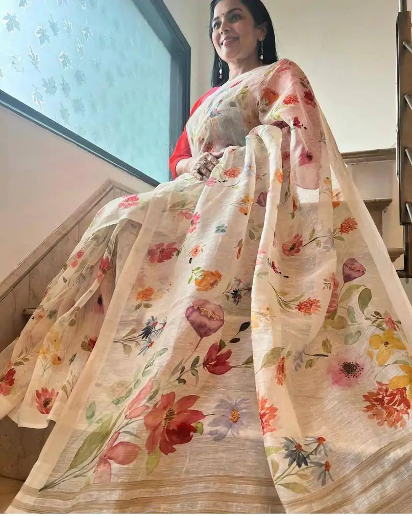 Graceful White Color Plain Linen Digital Printed All Over Saree