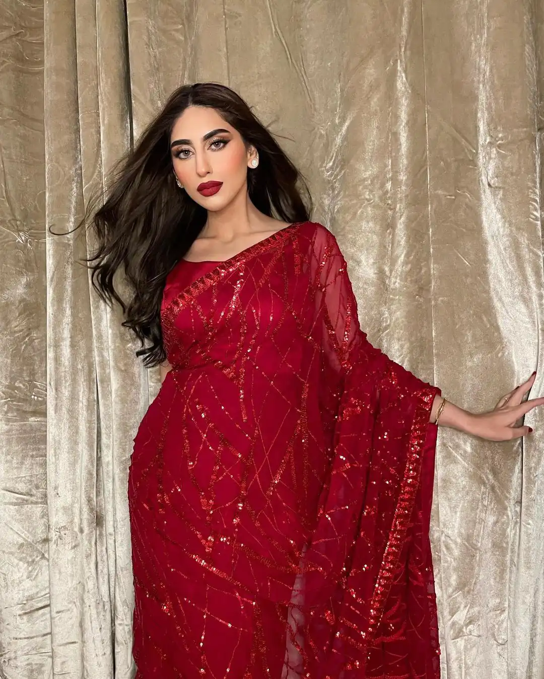 Majestic Red Color Georgette Embroidery Sequence Piping Saree - Image 3