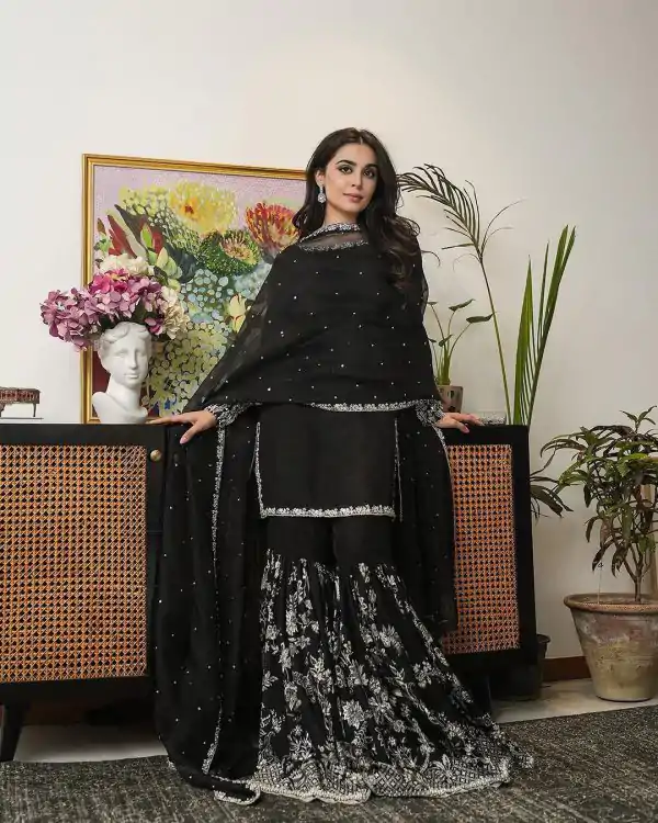 Dazzling Black Color Georgette Thread Sequence Salwar Suit