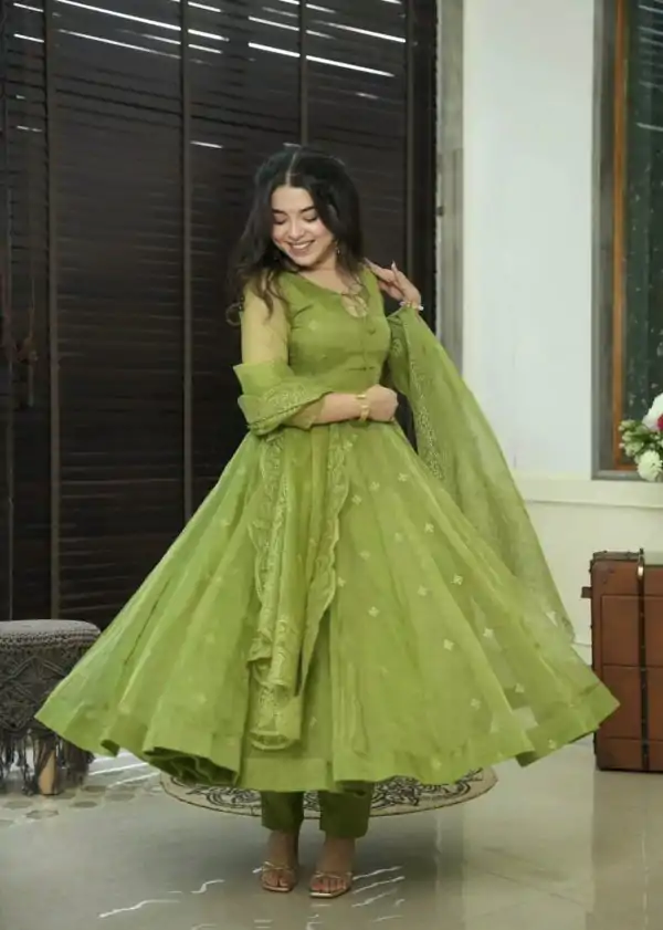 Aglow Green Color Georgette Embroidery Work Salwar Suit