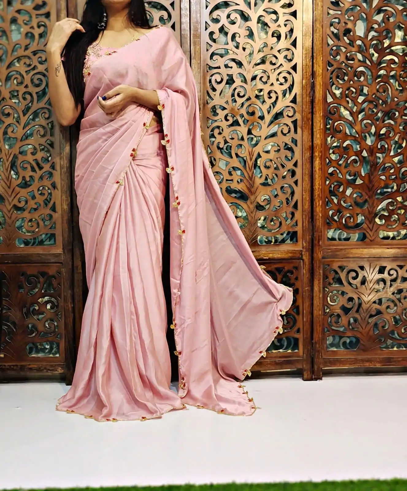 Perfects Pink Color Rangoli Silk Handwork And Cutwork With Pearl Saree - Image 4