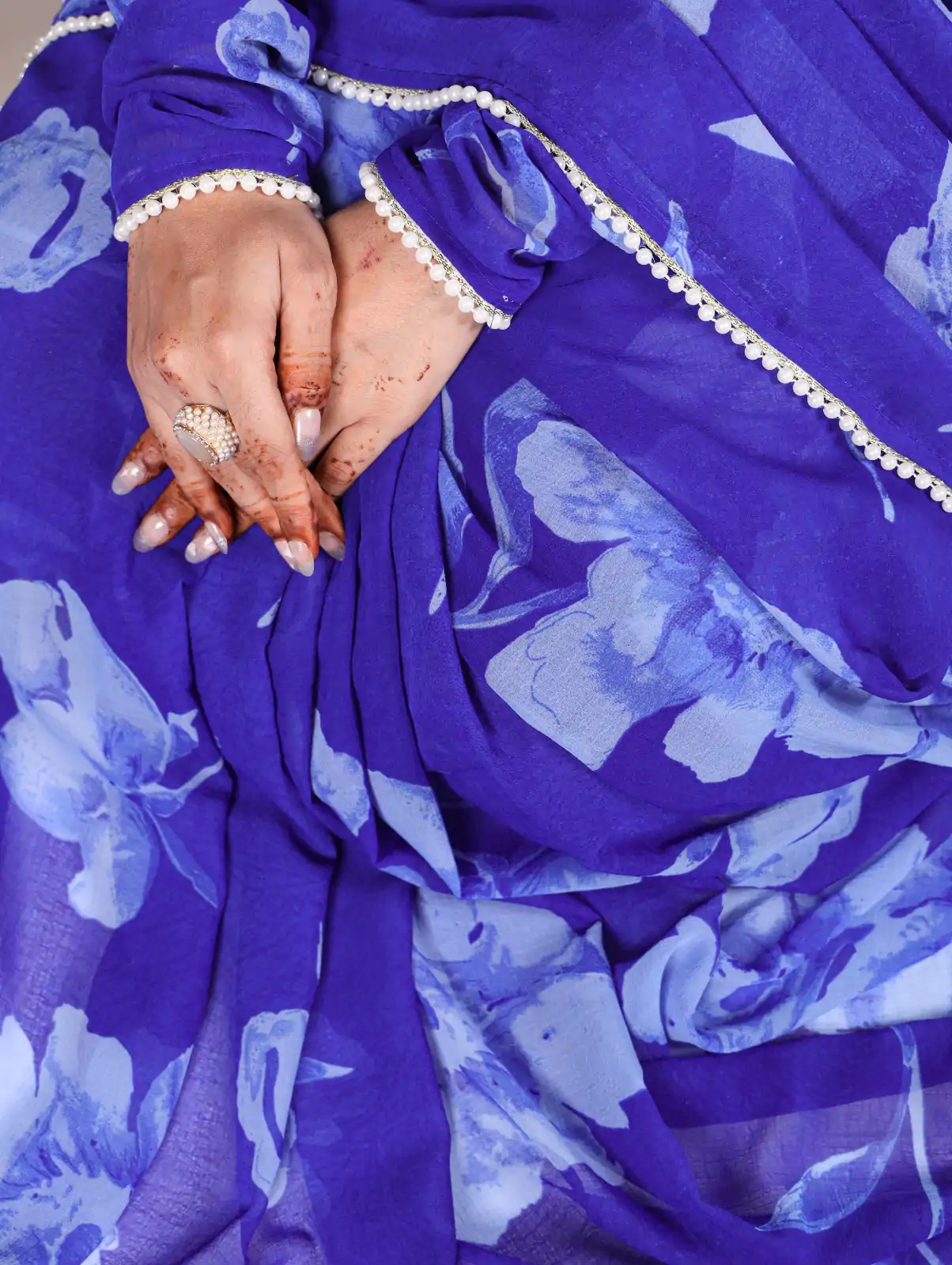 Blue Chiffon Printed Saree - Image 3