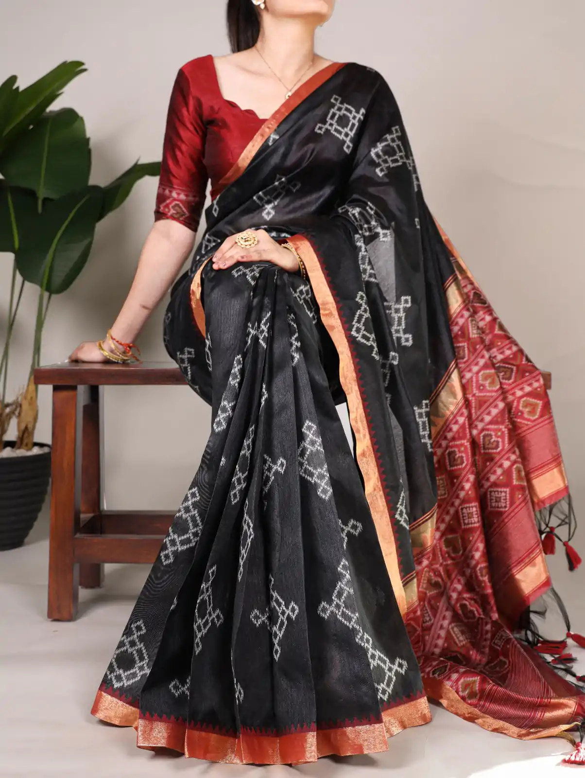 black Jacquard Weaving Saree