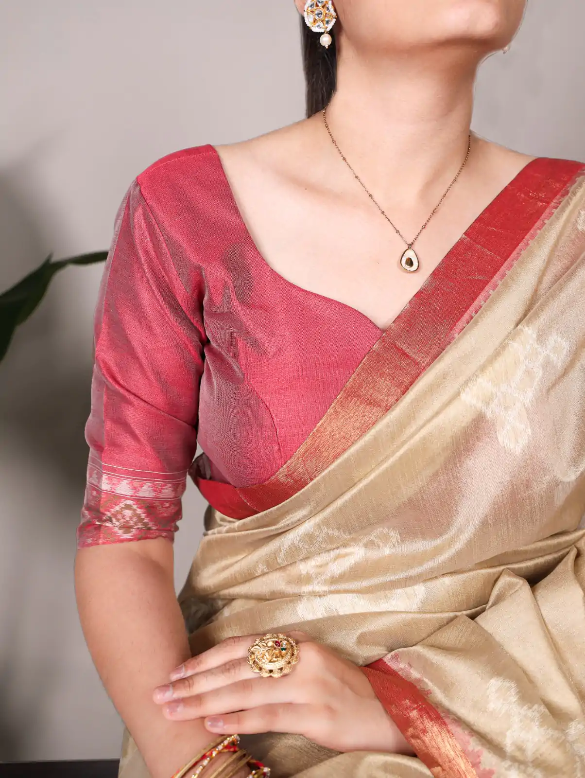 Cream Jacquard Weaving Saree - Image 3