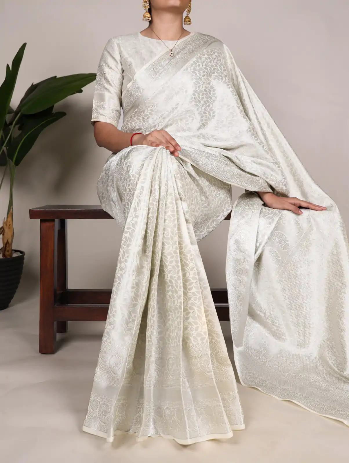 Off White Kanjivaram Weaving Saree - Image 6