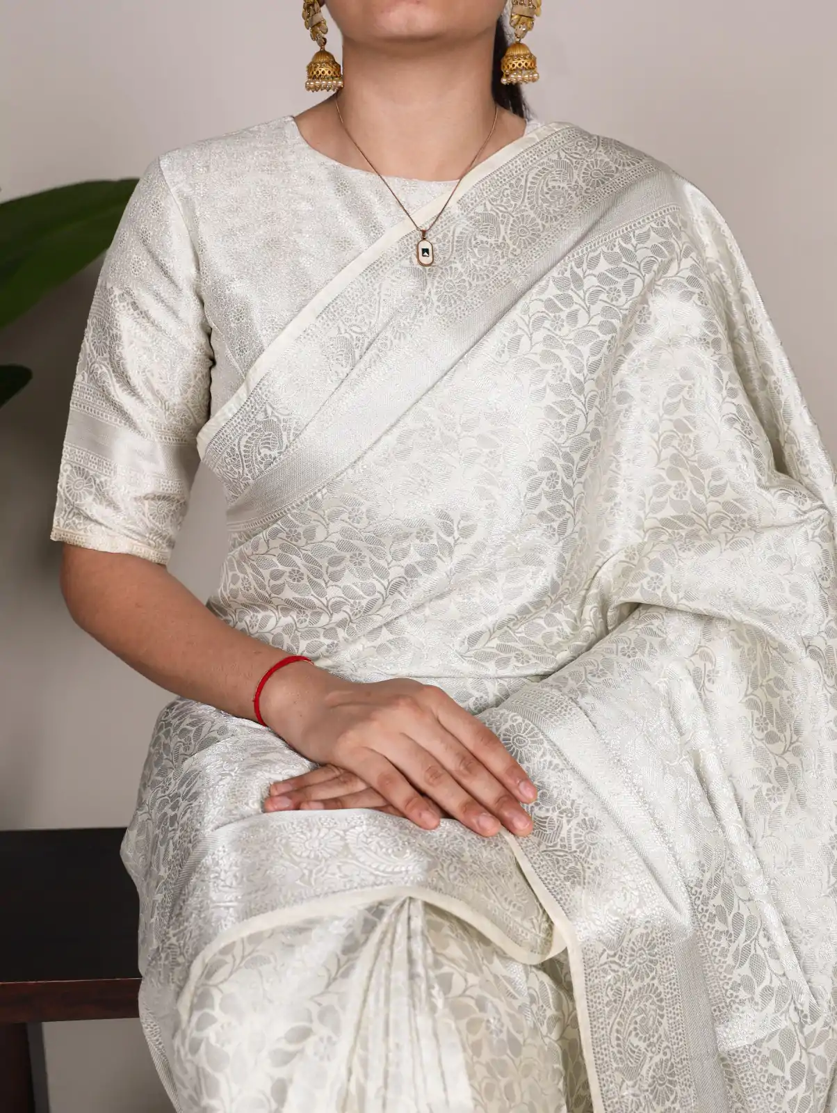 Off White Kanjivaram Weaving Saree - Image 7