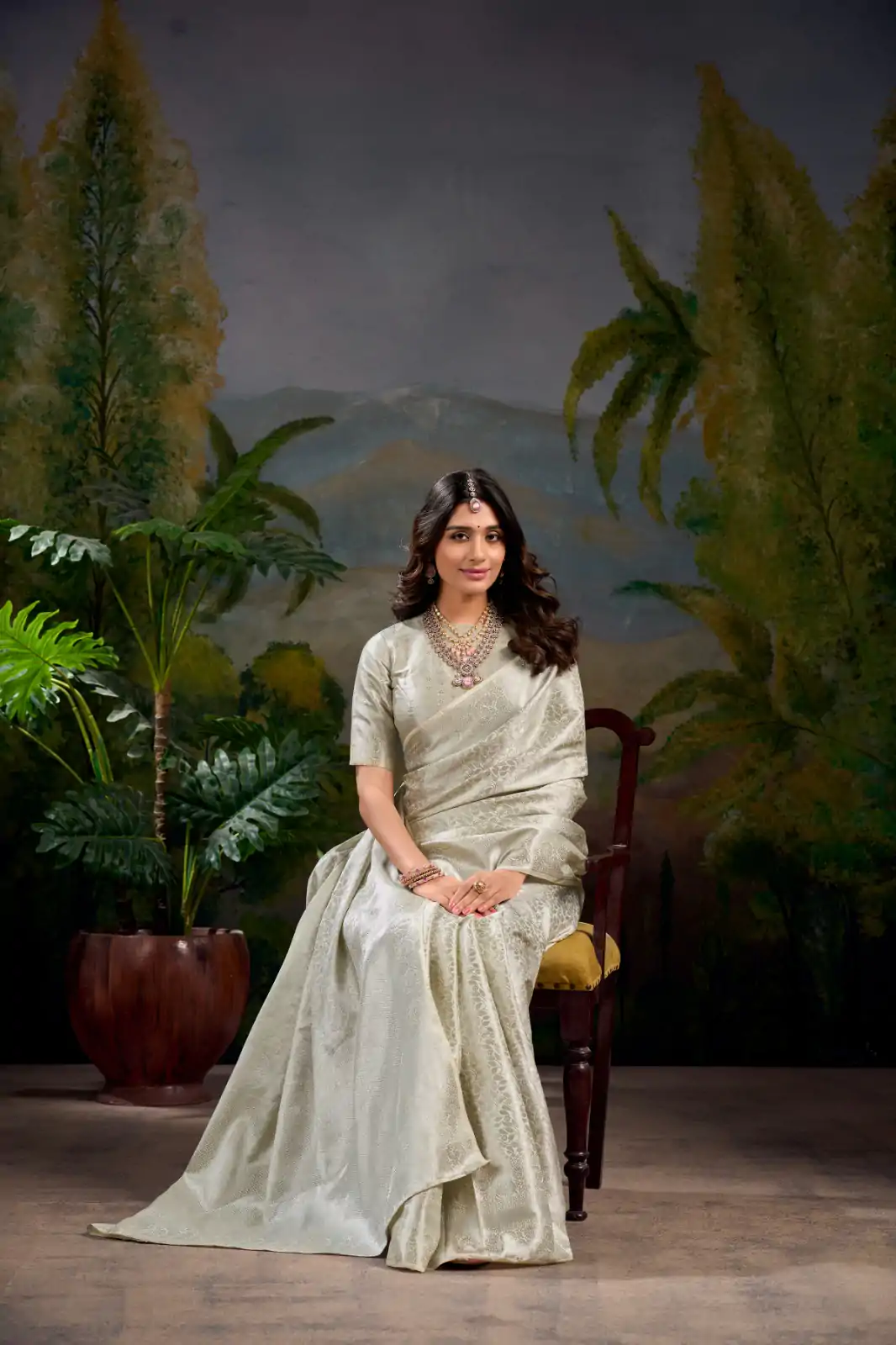 Off White Kanjivaram Weaving Saree - Image 5