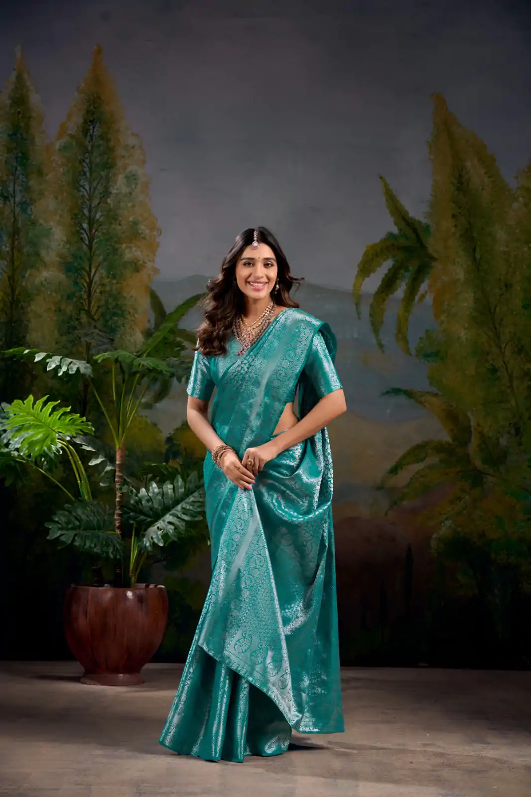 Firozi Kanjivaram Weaving Saree - Image 5