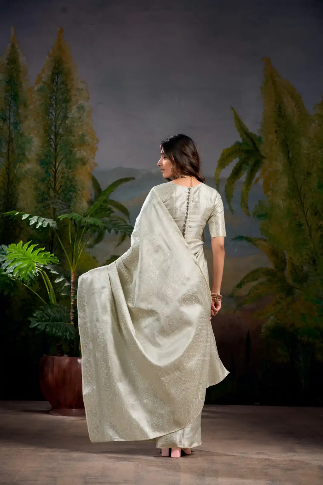 Off White Kanjivaram Weaving Saree - Image 3