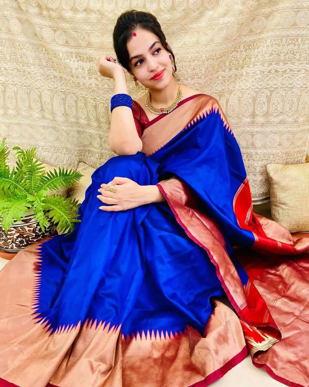 Royal Blue Soft Lichi Silk Jacquard Work Saree - Image 4