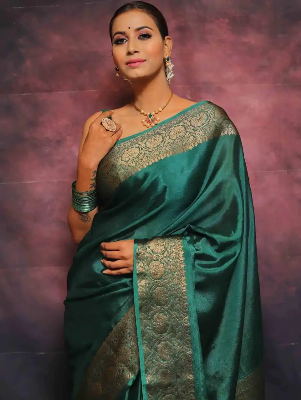 Firozi Soft Lichi Silk Lace Border Saree - Image 2