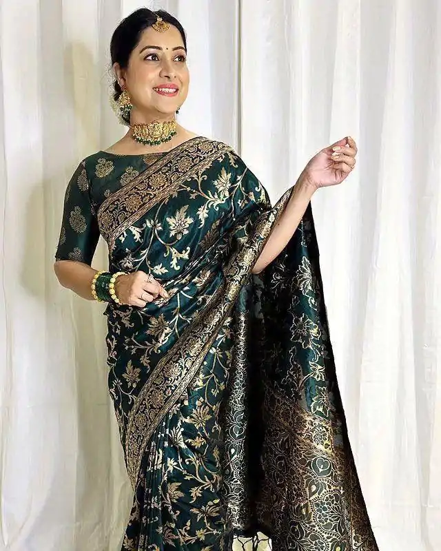 Green Lichi Silk Saree - Image 2