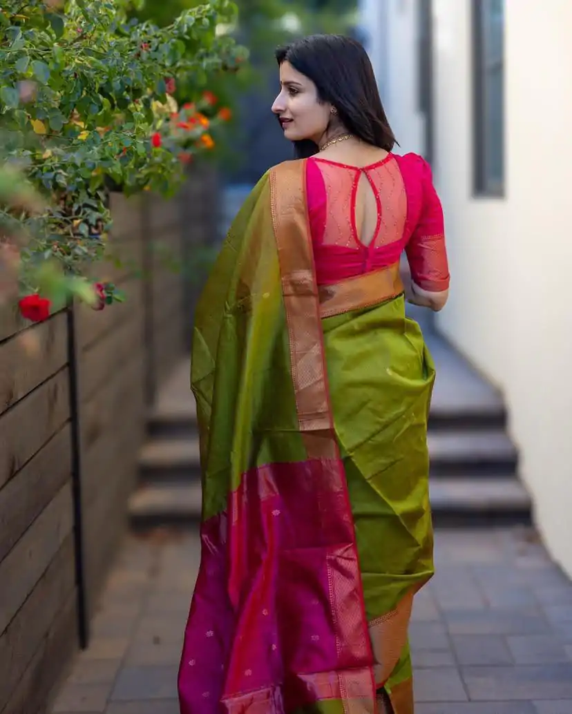 Green Soft Lichi Silk Jacquard Saree - Image 4