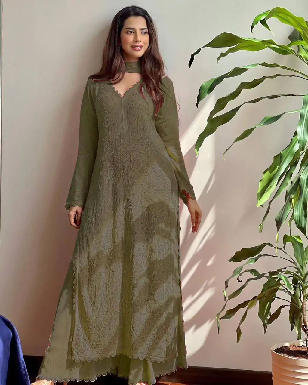 Mehendi Georgette Thread Embroidery Salwar Suit