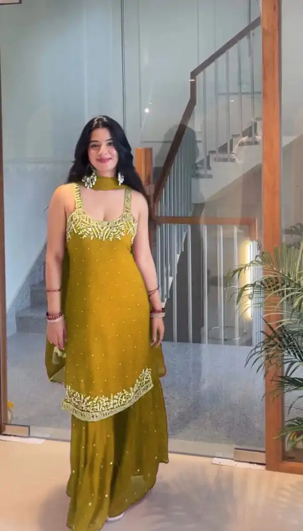 Mustaed Faux Georgette With Lace Work Salwar Suit