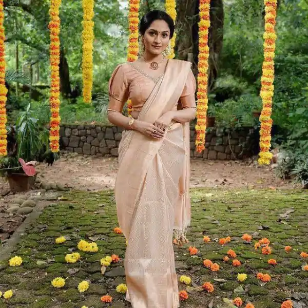 KP 4040 Off White Soft Lichi Silk Saree Perfect for Wedding, Party, Ethnic Day, Raksha Bandhan, Temple Visit Exclusive Offer ₹1299. Delivery 4-6 Working D | Designer Sarees, Embroidered Sarees, Sarees, Bollywood Sarees, Creative Sarees, Ethnic Saree, Modern Digital sarees, Party Wear Sarees