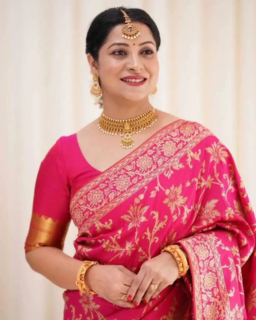 KP 4077 Pink Soft Lichi Silk Saree Perfect for Wedding, Party, Baisakhi, Temple Visit, Anniversary . Best Price ₹1349. Delivery 4-6 Working Days. | Designer Sarees, Embroidered Sarees, Sarees, Bollywood Sarees, Creative Sarees, Ethnic Saree, Modern Digital sarees, Party Wear Sarees