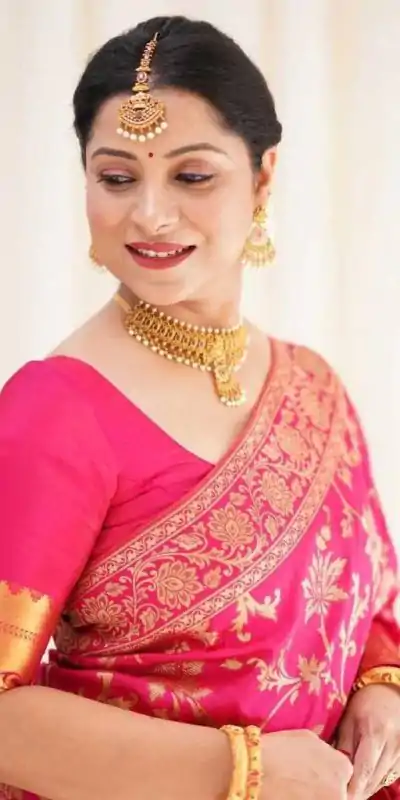 KP 4077 Pink Soft Lichi Silk Saree Perfect for Wedding, Party, Baisakhi, Temple Visit, Anniversary . Best Price ₹1349. Delivery 4-6 Working Days. | Designer Sarees, Embroidered Sarees, Sarees, Bollywood Sarees, Creative Sarees, Ethnic Saree, Modern Digital sarees, Party Wear Sarees