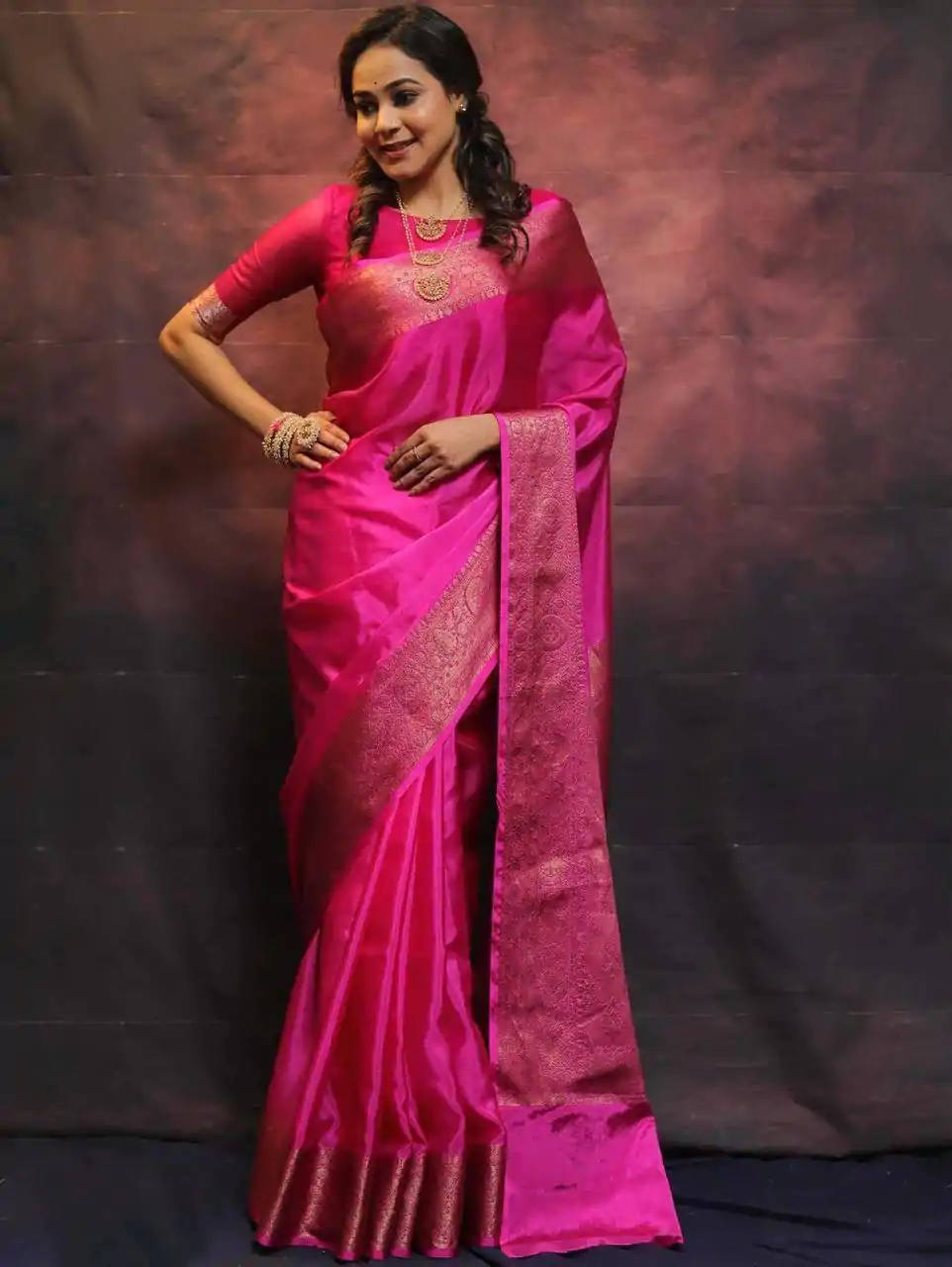 Pink Soft Lichi Silk Lace Border Saree - Image 3