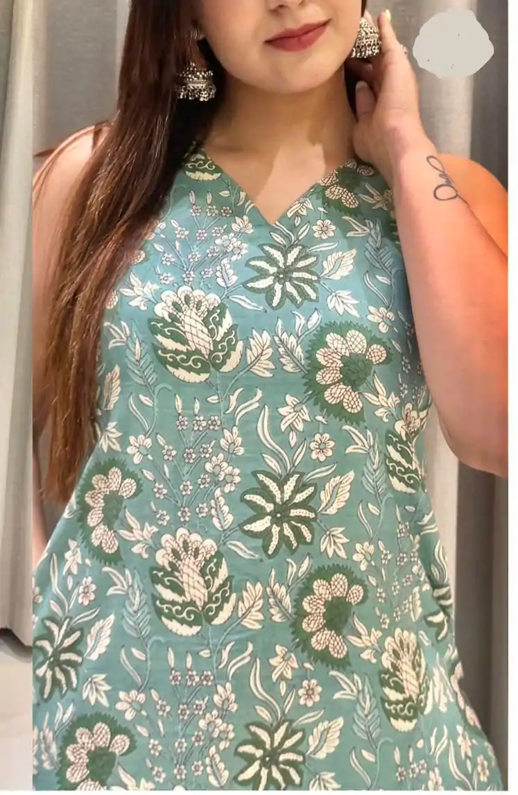 Pista Cotton Printed Kurti - Image 2