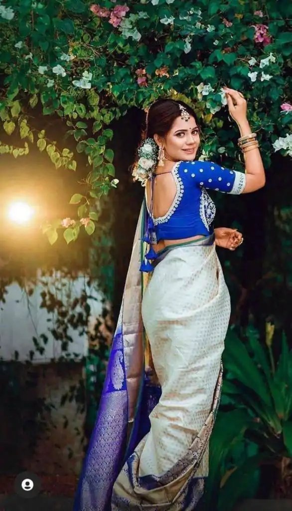 Royal Blue Soft Lichi Silk Lace Work Saree - Image 4