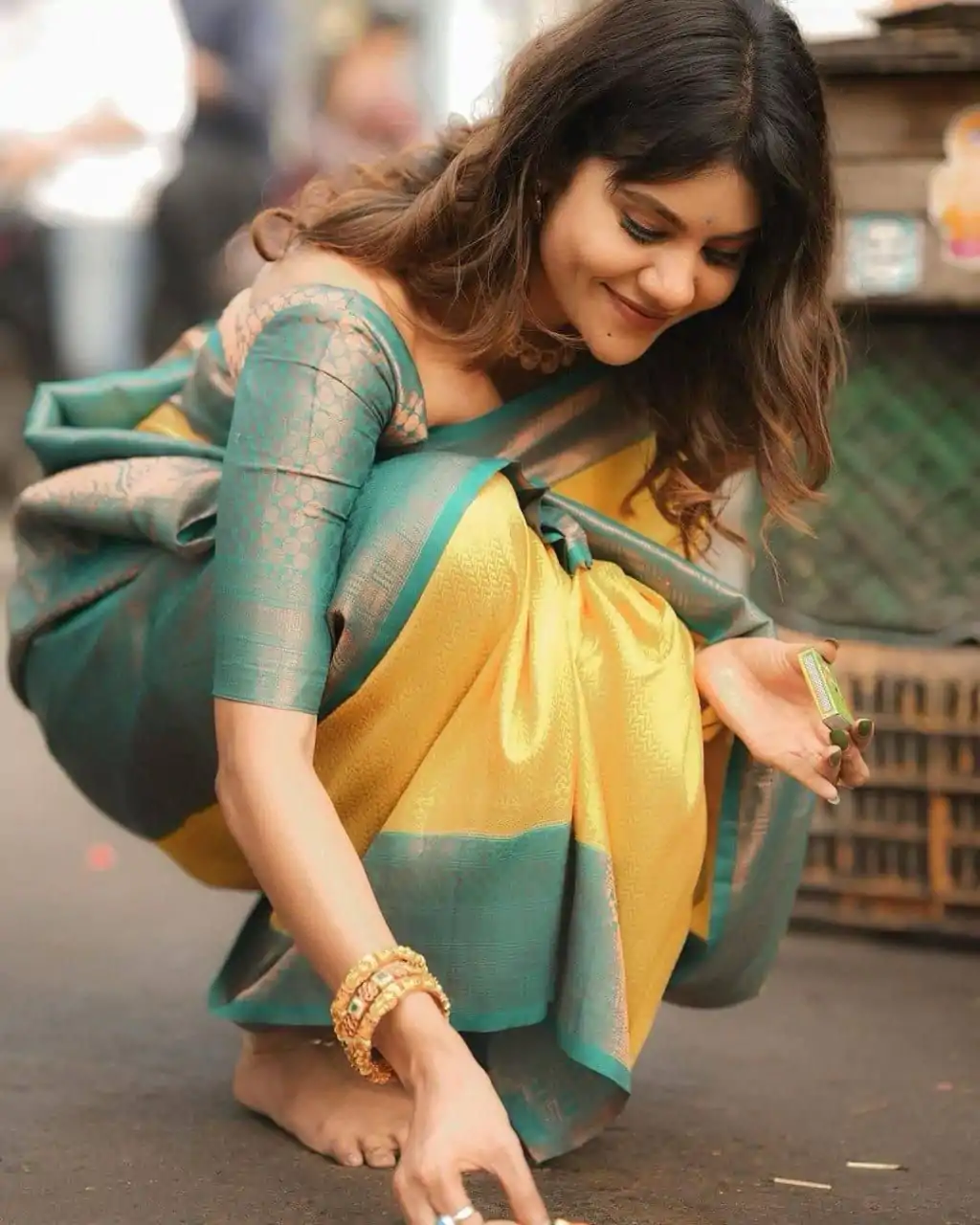 Yellow Soft Lichi Silk With All Over Saree - Image 9