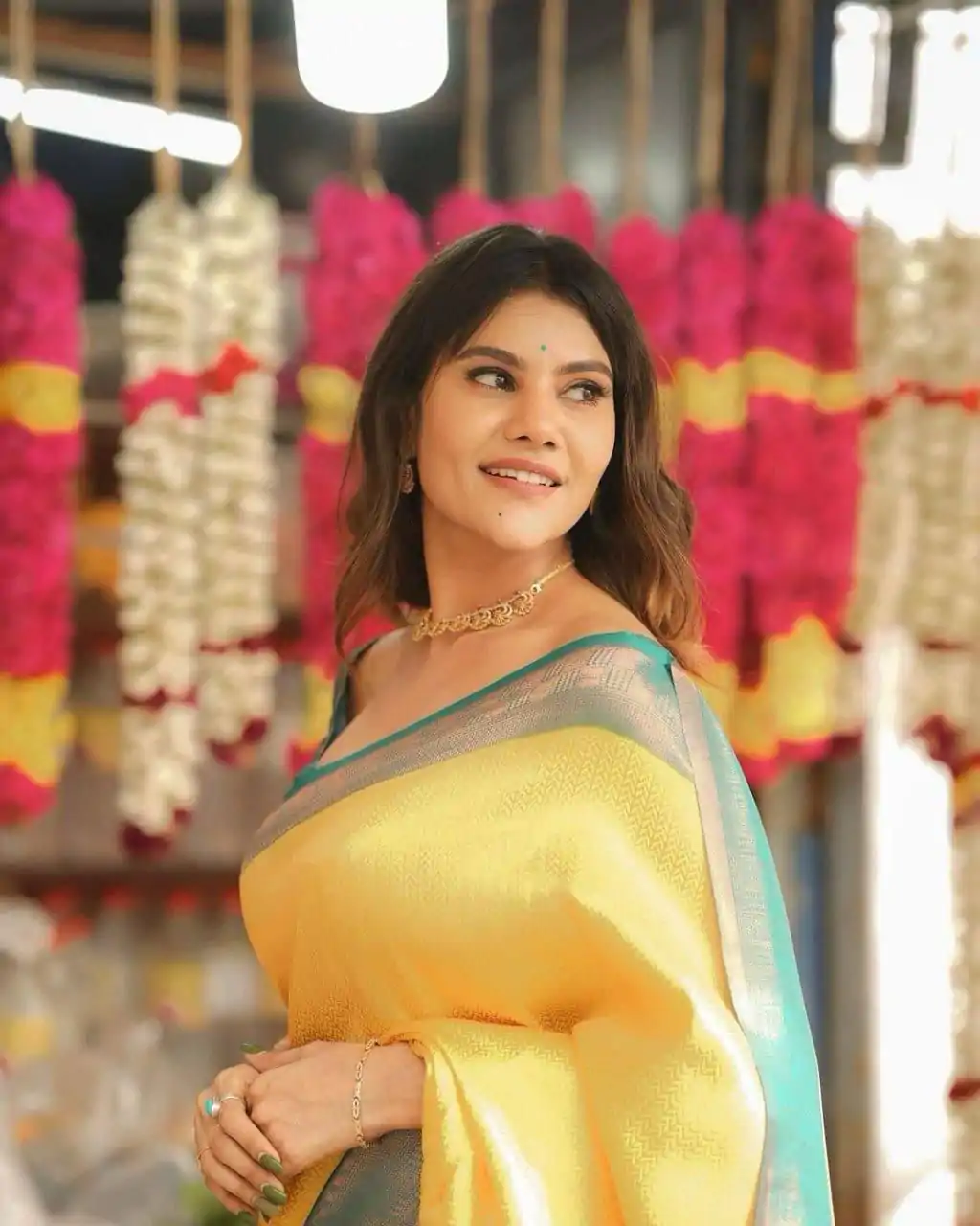 Yellow Soft Lichi Silk With All Over Saree - Image 5
