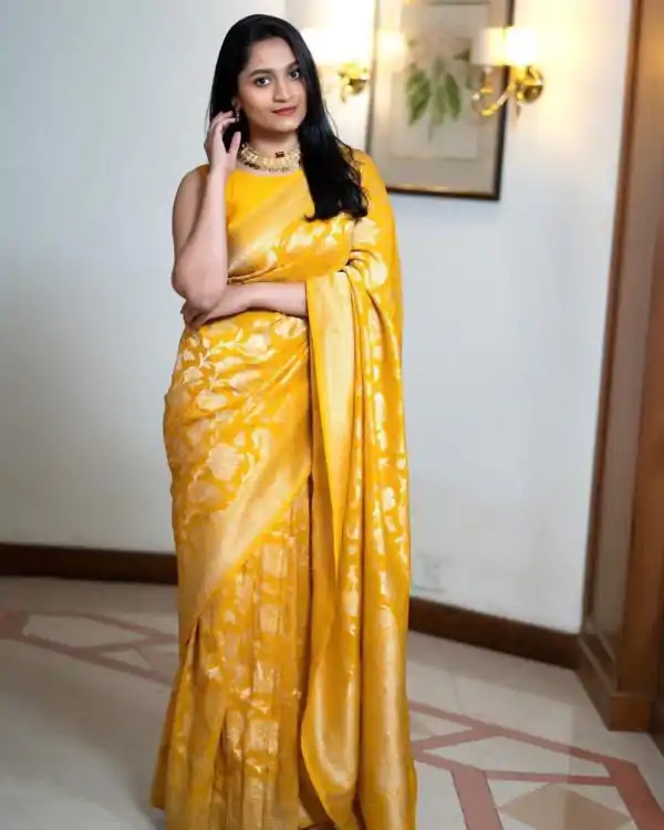 SC 239 Pink Georgette With Lace Work & Lace Border Saree . Wedding, Party, Festive, Events, Exclusive Offer ₹1599. Delivery 4-6 Working Days. Shop now. | Designer Sarees, Embroidered Sarees, Sarees, Bollywood Sarees, Creative Sarees, Ethnic Saree, Modern Digital sarees, Party Wear Sarees