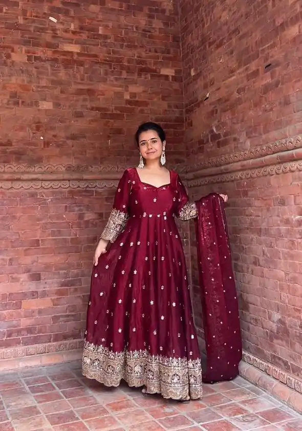 Maroon Fendy Silk Embroidery Work Salwar Suit - Image 3