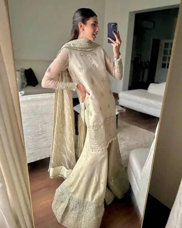 Off White Tabby Organza Embroidery Work Salwar Suit