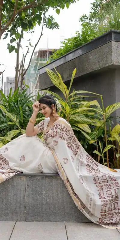 White Soft Linen Cotton With Digital Print Saree